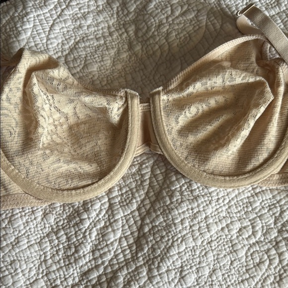 Wacoal Halo Cream Full Unlined Underwire Bra - Picture 5 of 6